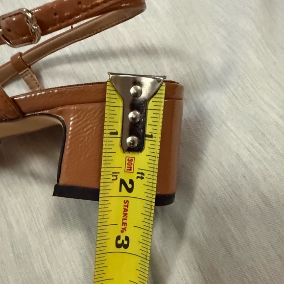 Sam Edelman Tan and Black Slingback Heels - Picture 9 of 9